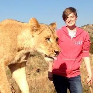 Meet your Posher, Caitlyn